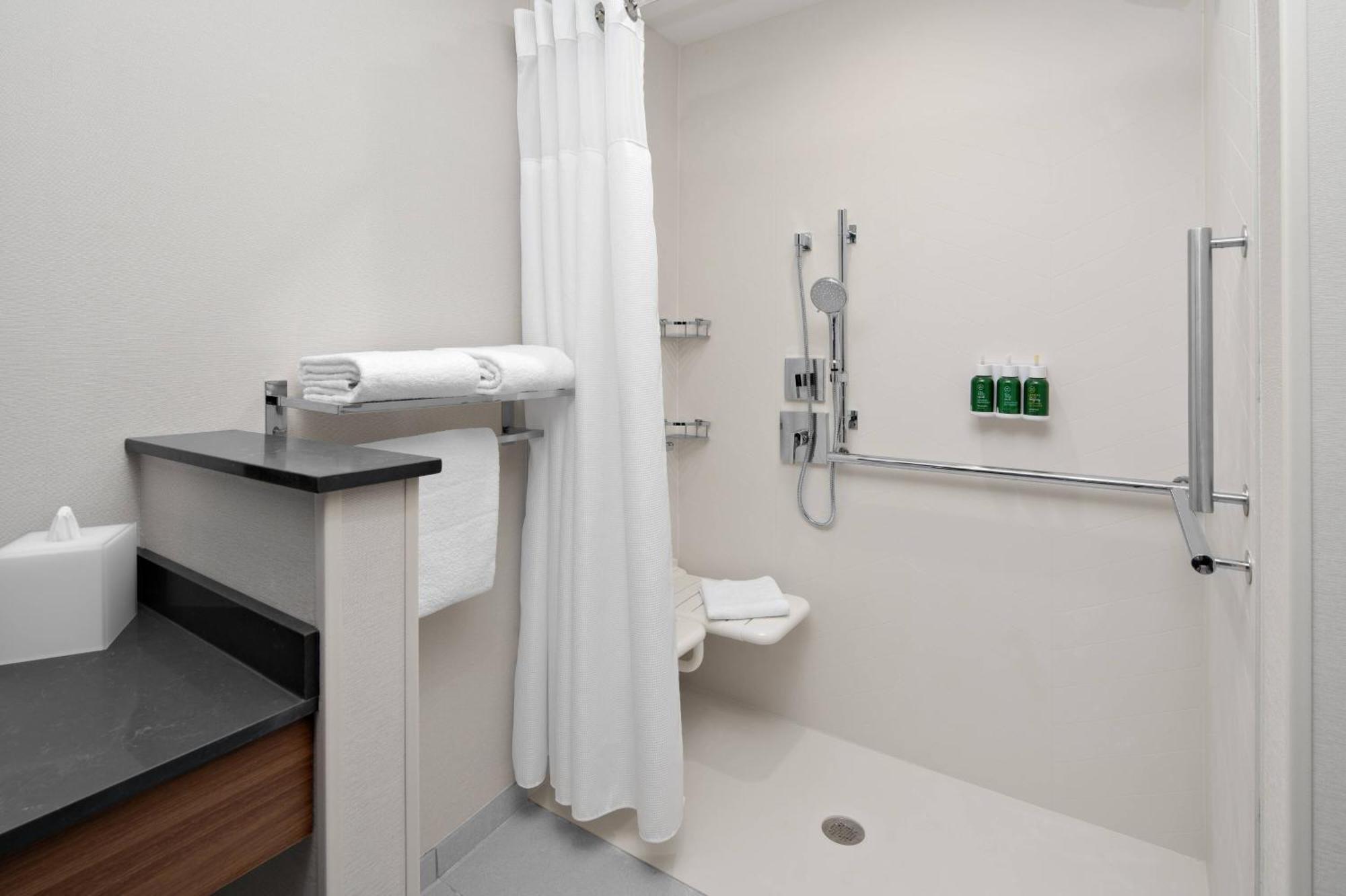 Fairfield Inn & Suites By Marriott לייק ג'נבה מראה חיצוני תמונה